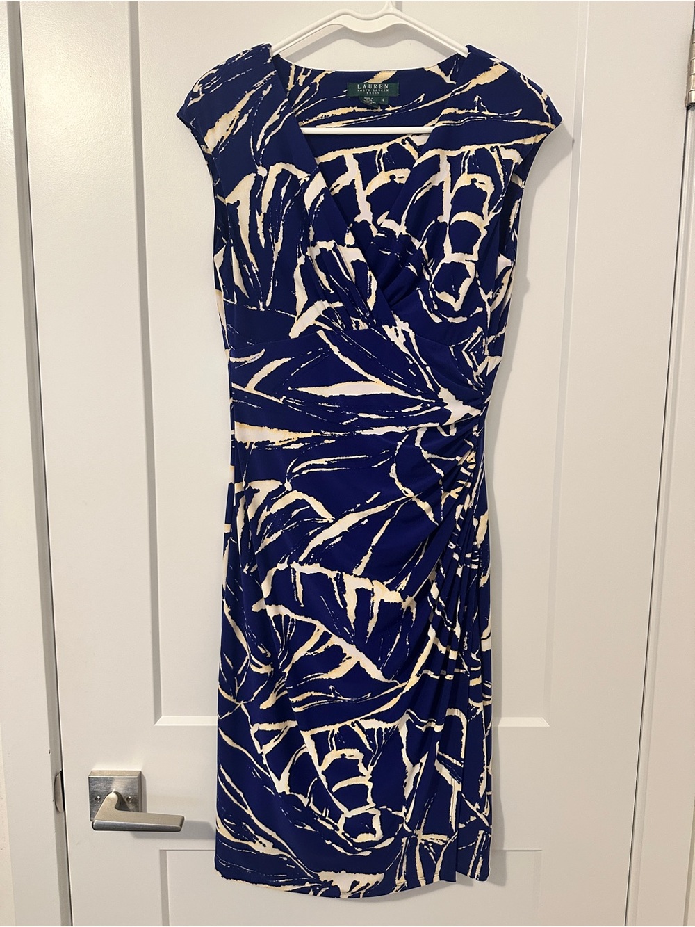 Lauren Ralph Lauren Blue White Patterned Faux Wrap Dress Size 6 Women’s